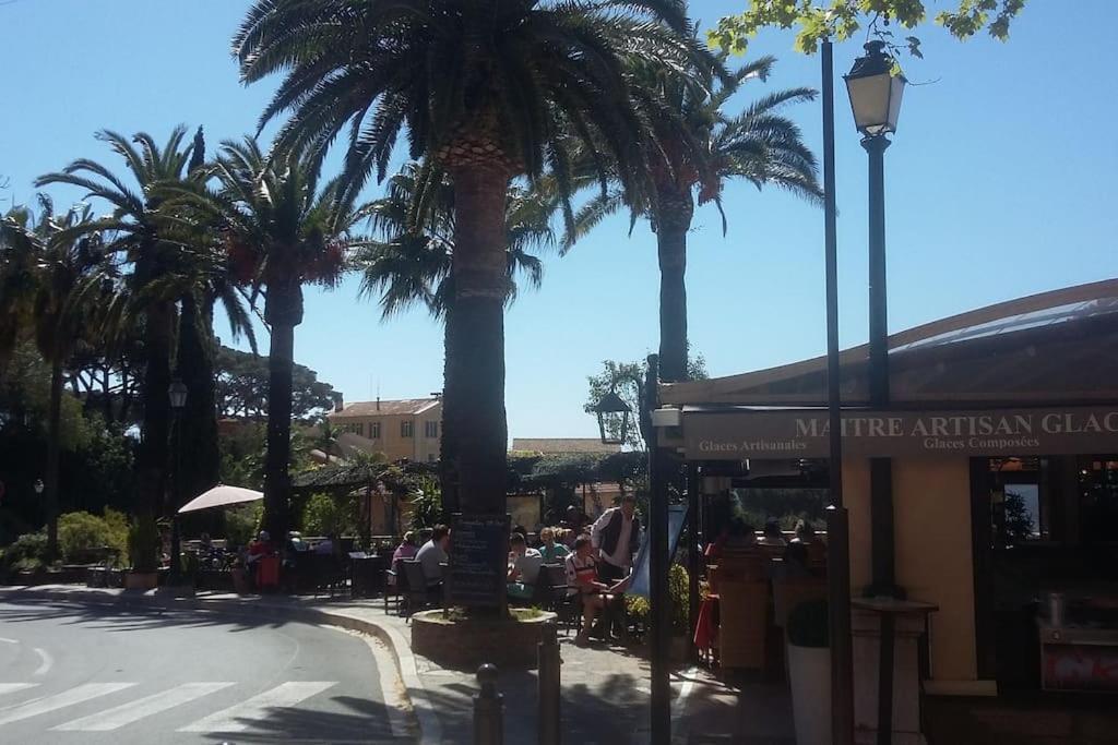 Studio 4 Pers Coeur Du Lavandou 5Mn A Pied Des Plages Le Lavandou Esterno foto